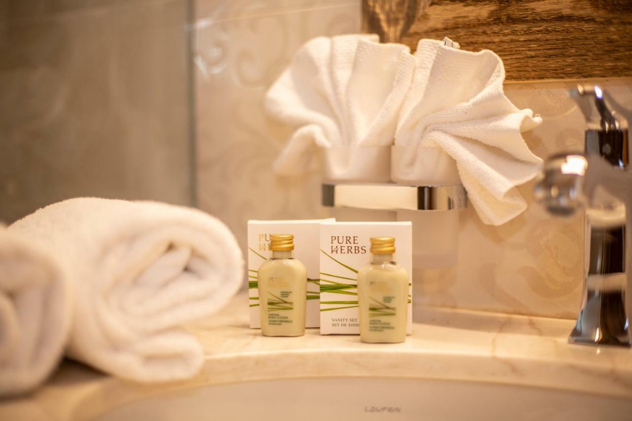Palace Luxury Wellness Apartment And Boutique Hotel Ski-In-Out ซาสฟี ภายนอก รูปภาพ